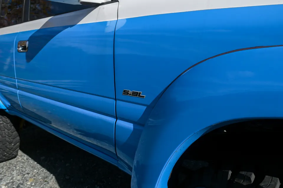 5.3 liter badge on fender flare