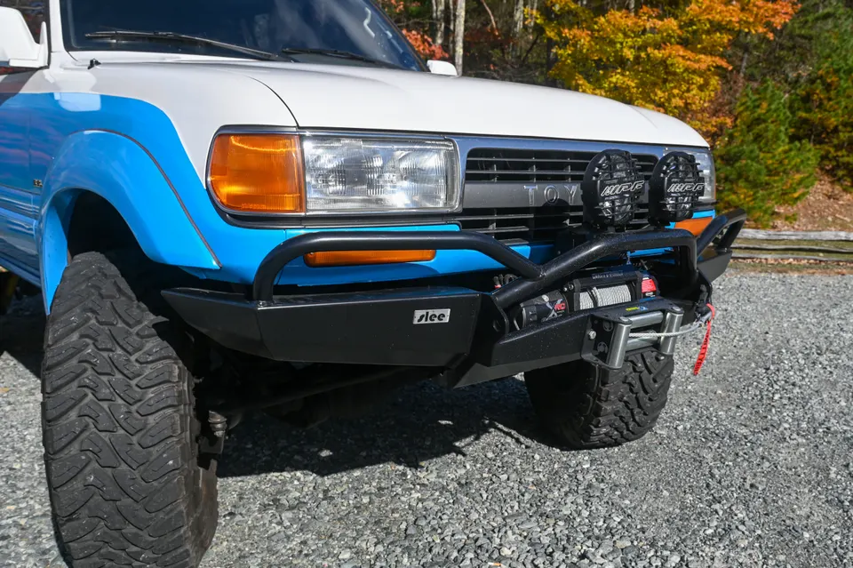 Front corner bumper and fender flare detail