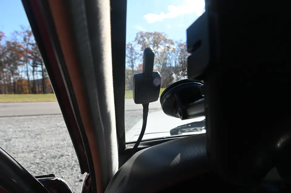 Viper alarm module mounted at the windshield pillar