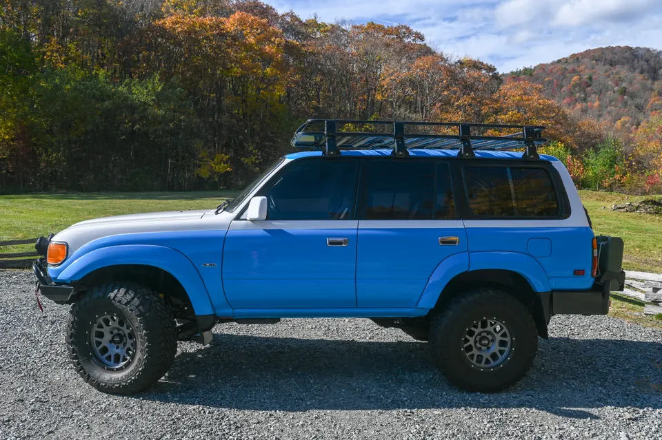 Land Cruiser driver side profile