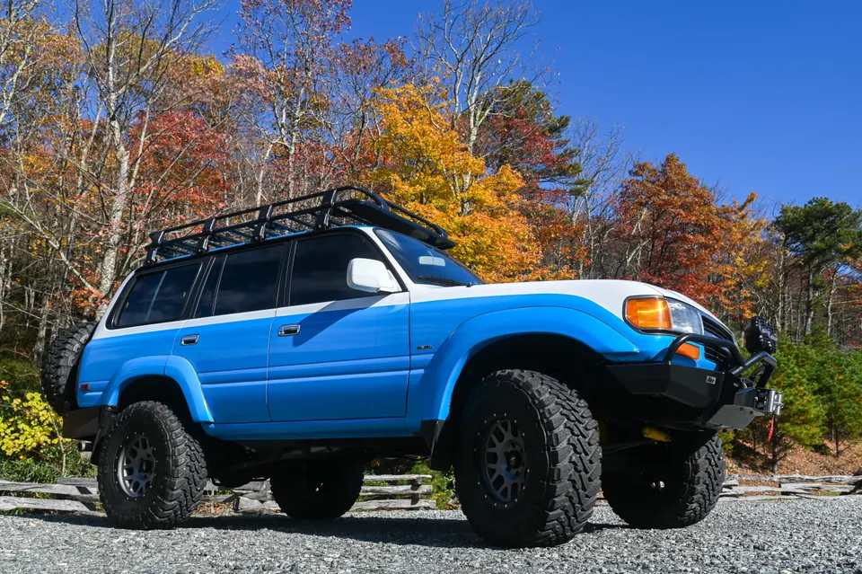 Land Cruiser exterior environmental view