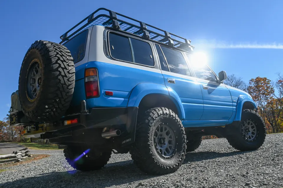 Land Cruiser rear quarter showing roof rack