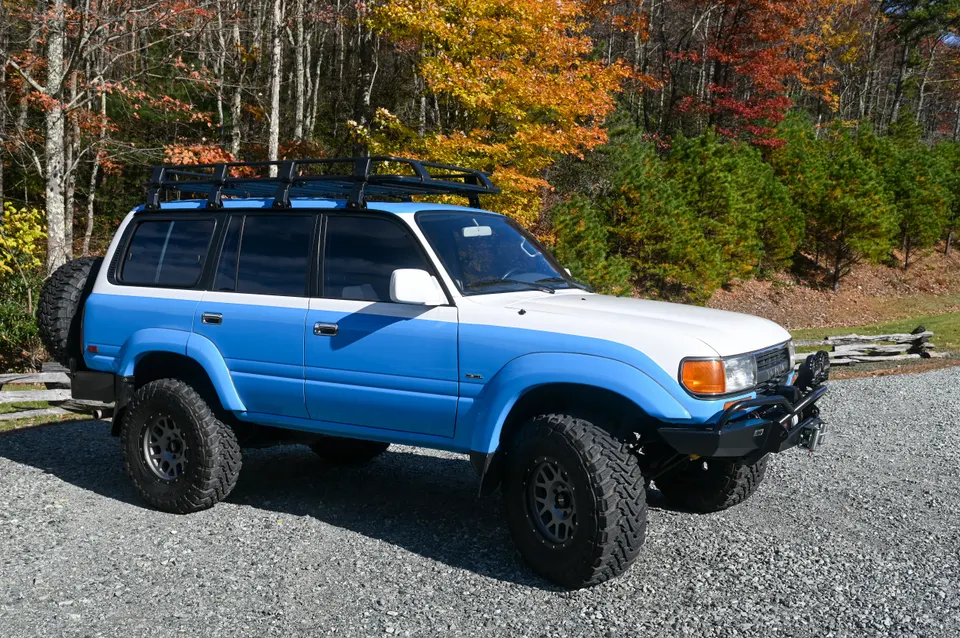 Land Cruiser passenger side profile