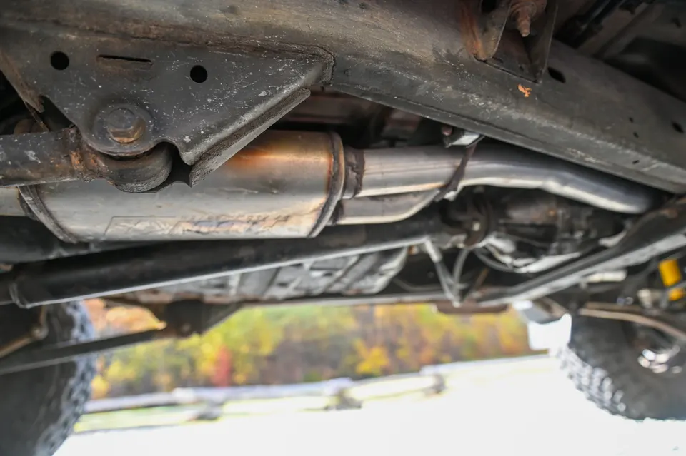 Rear axle and suspension